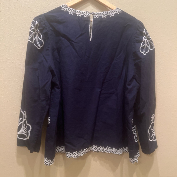 Cato Navy Blue Embroidered Women’s 18/20 Top - Picture 6 of 6